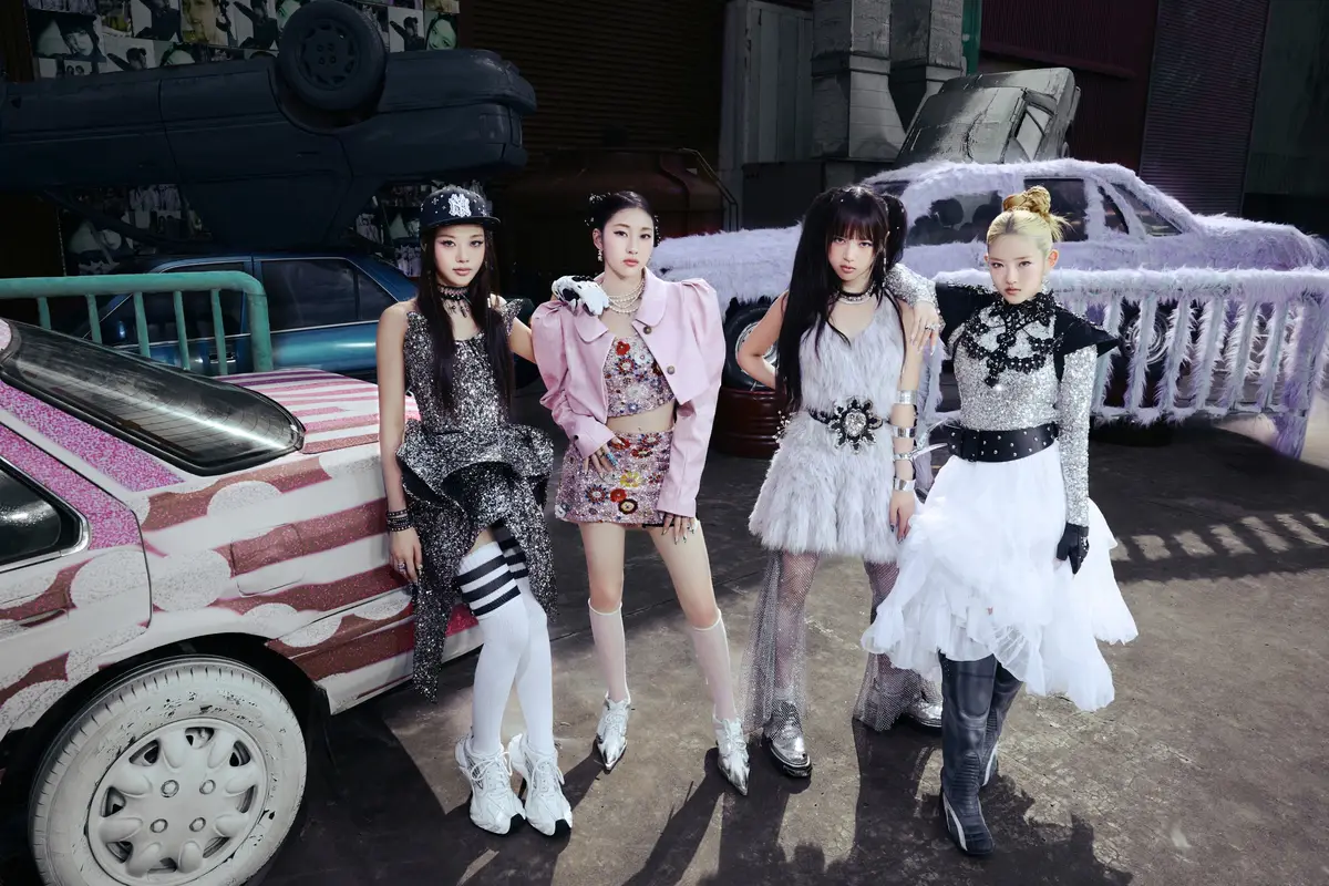 VVUP members are Kim, Paan, Suyeon, and Jiyoon.