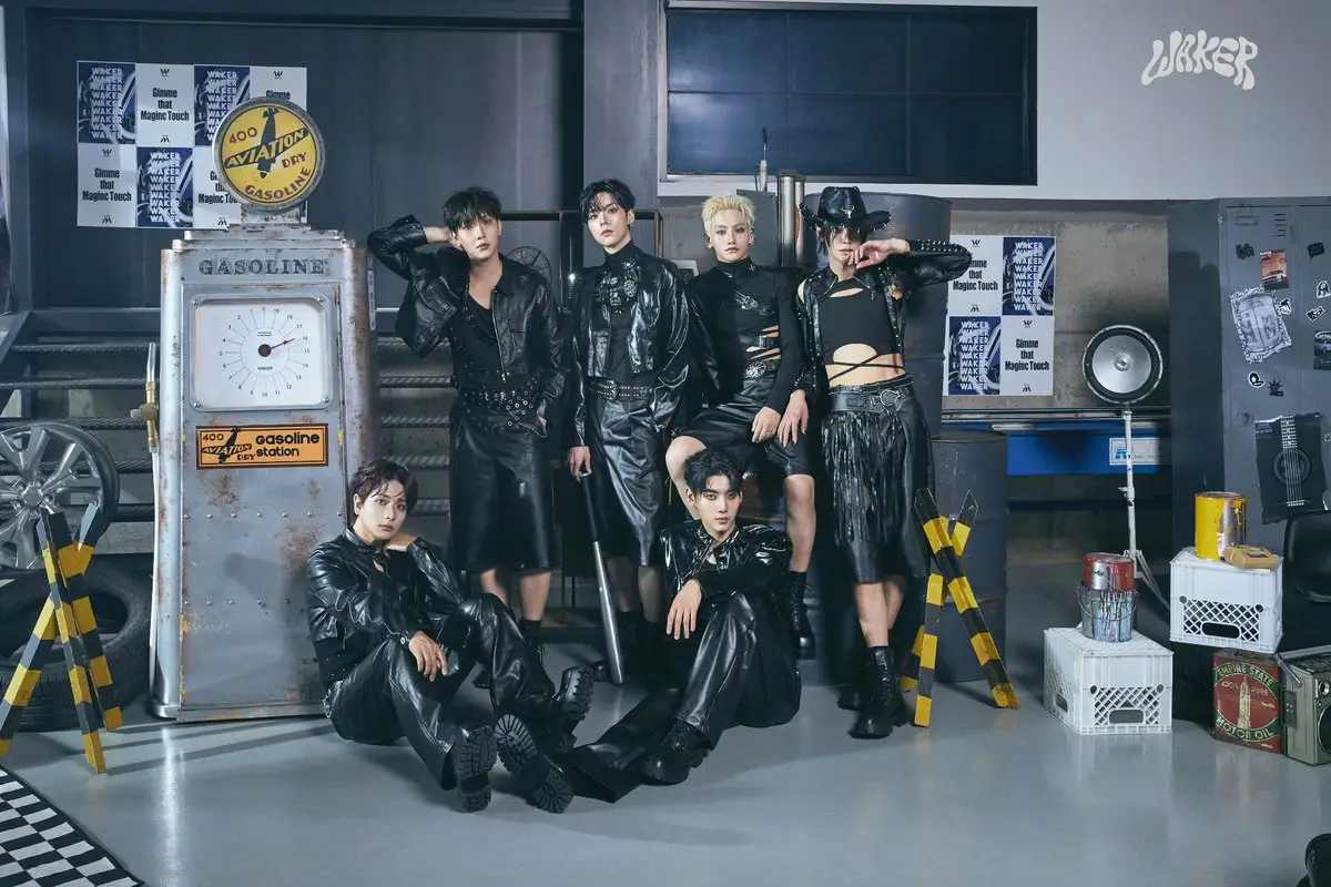 WAKER members are Kohyeon, Kwon Hyeop, Ijun, Leo, Saebyeol, and Sebum.