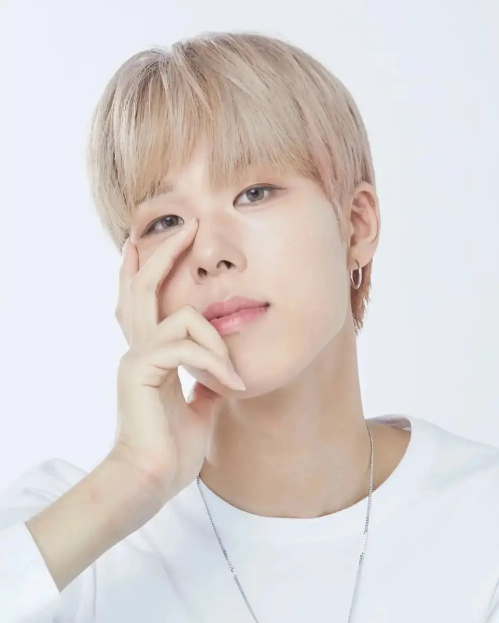 WE US former member Jeongyoon