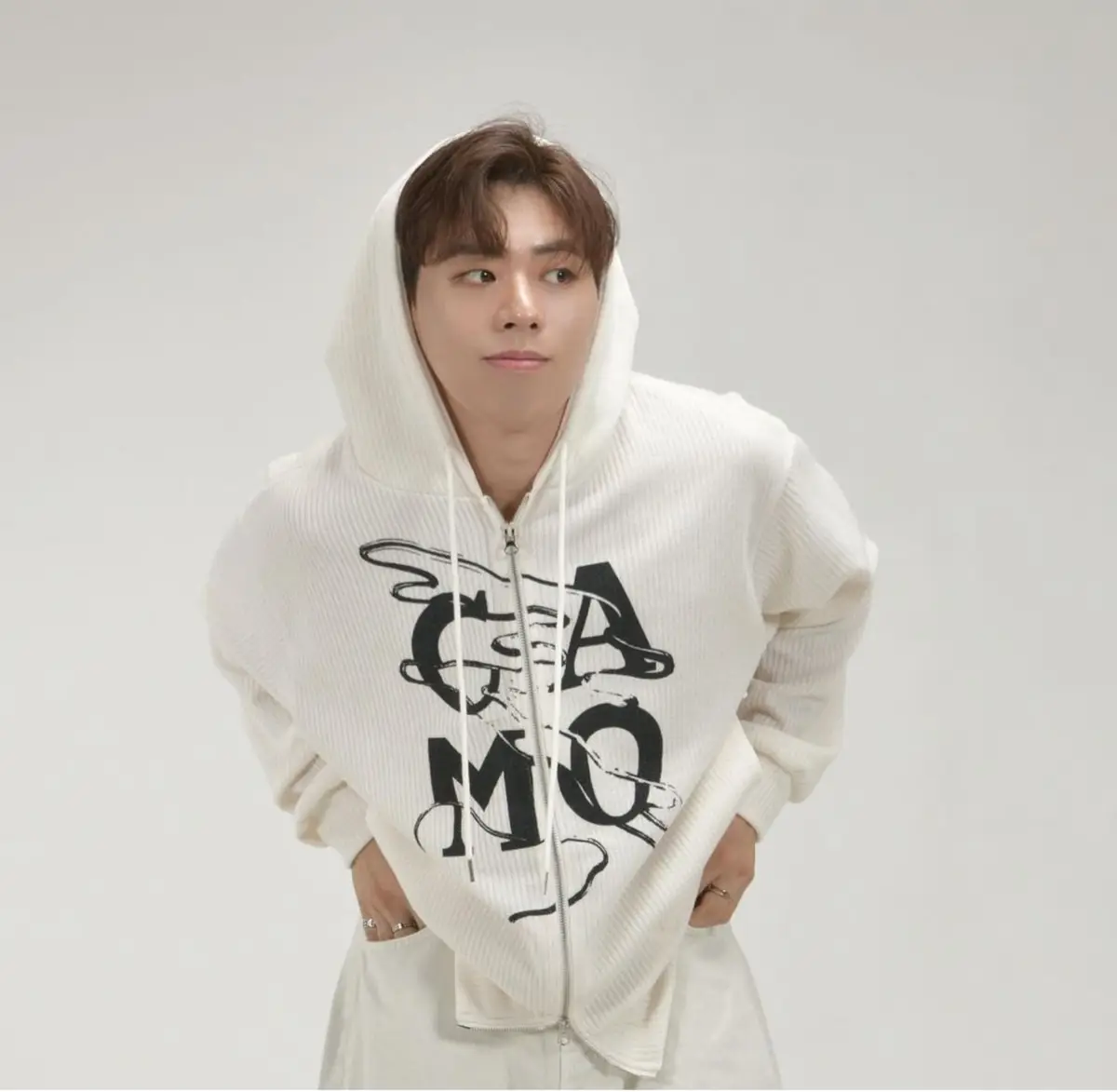We1ne member Guwon