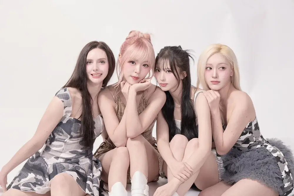 We;Na members are DoA, Wony, Harlie, and Aya.