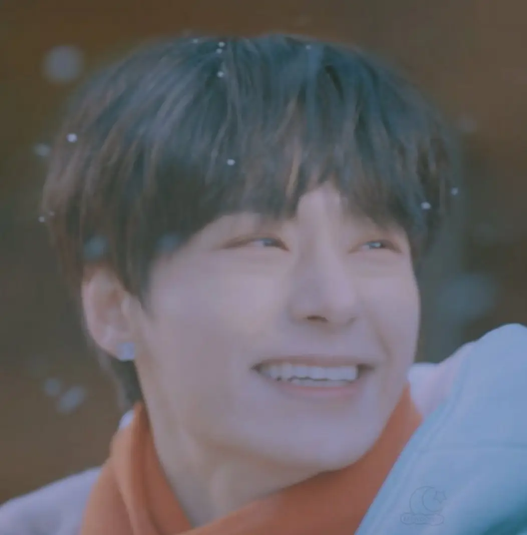 WEUS member Hwanwoong