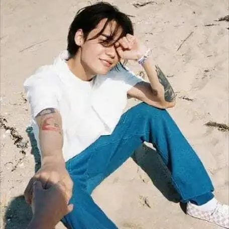 White Ocean member Sian