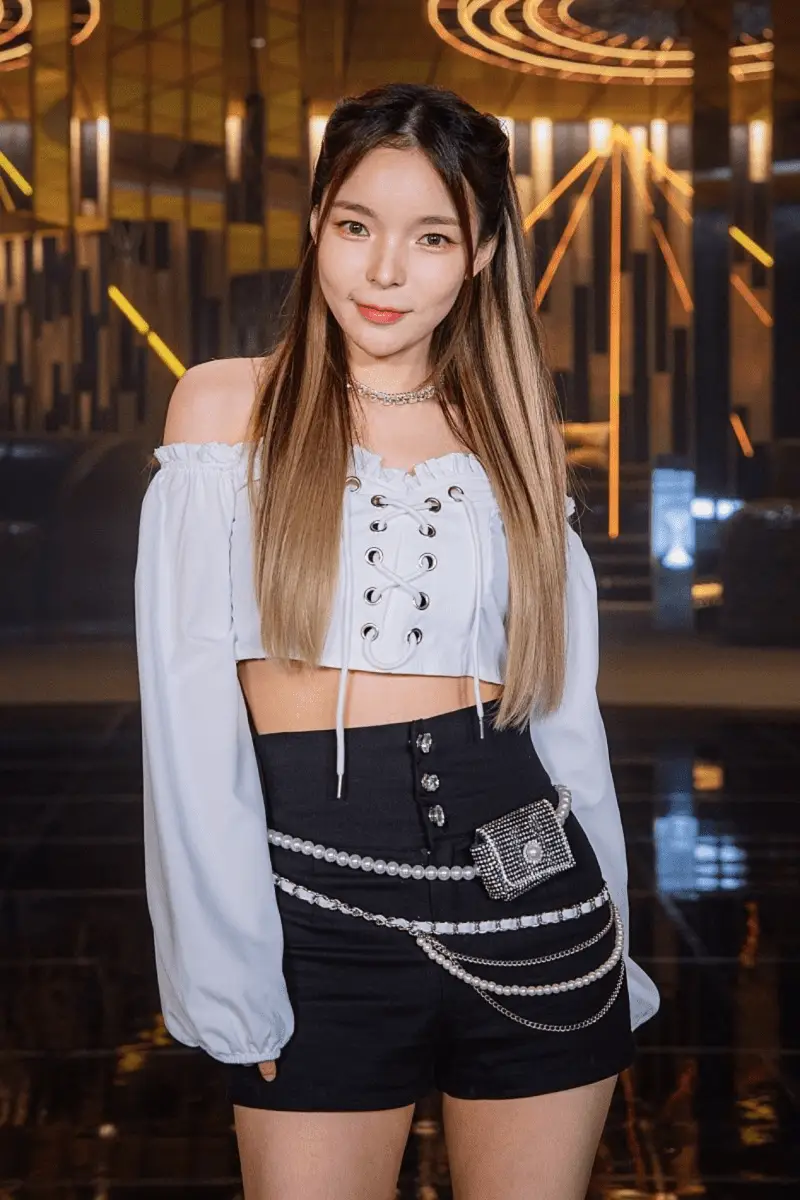 WSG Wannabe member Jin Joo