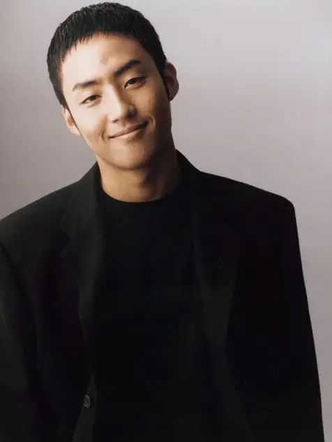 X-Large member Junho