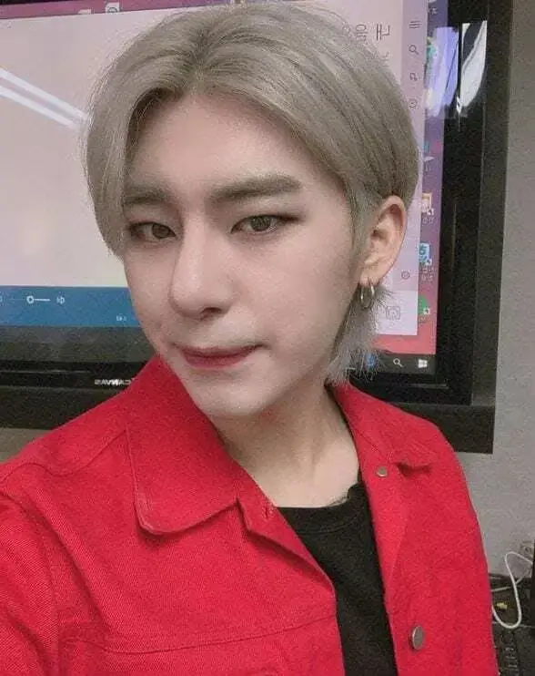 XENEX former member Uhyeong