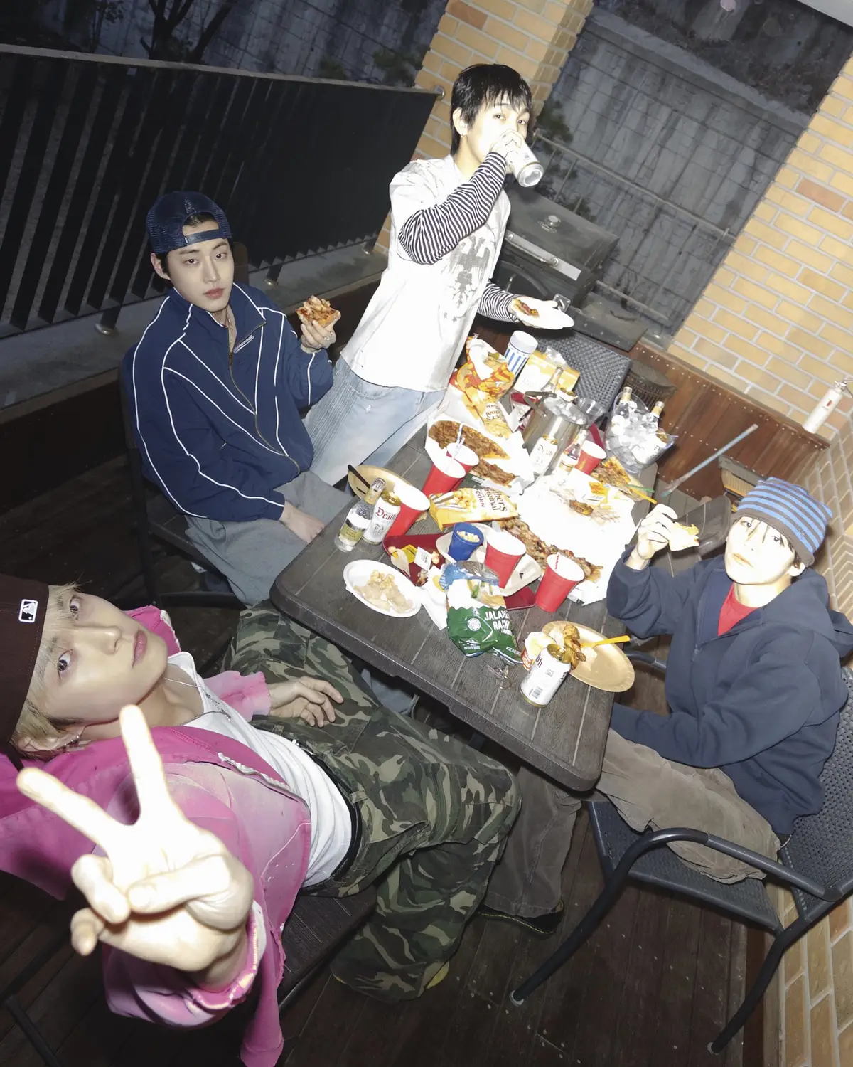 XNGHAN & XOUL members are Dakyeom, Taehyun, XngHan, Yul, and Kyohong.