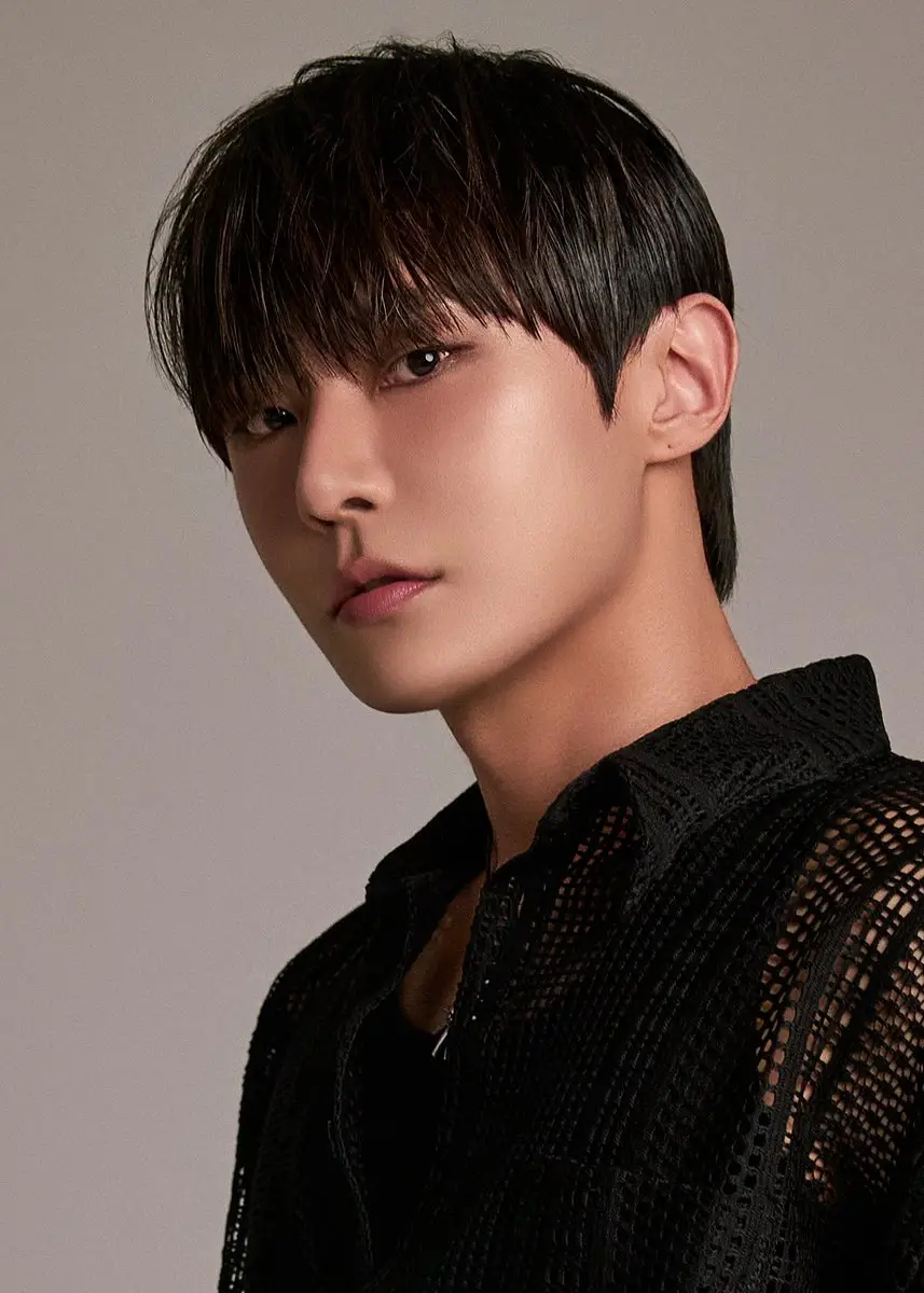 XONIK member Leejun