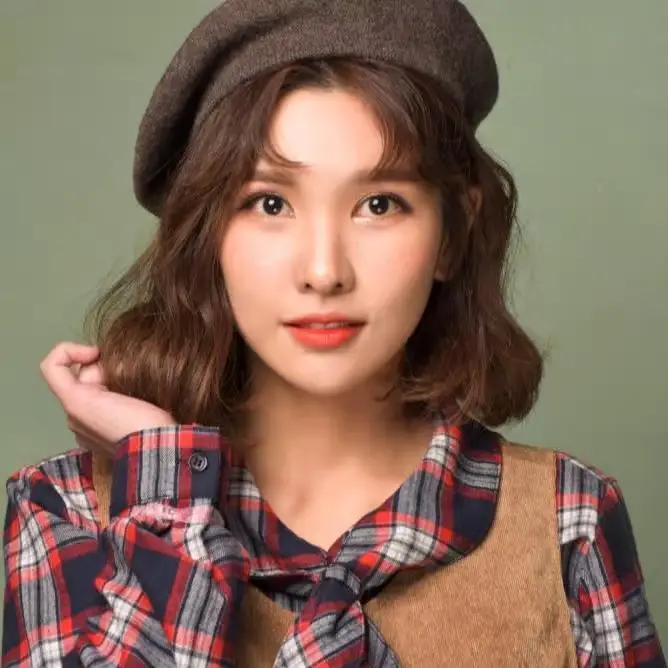 Year 7 Class 1 former member Shin Ee-Rang
