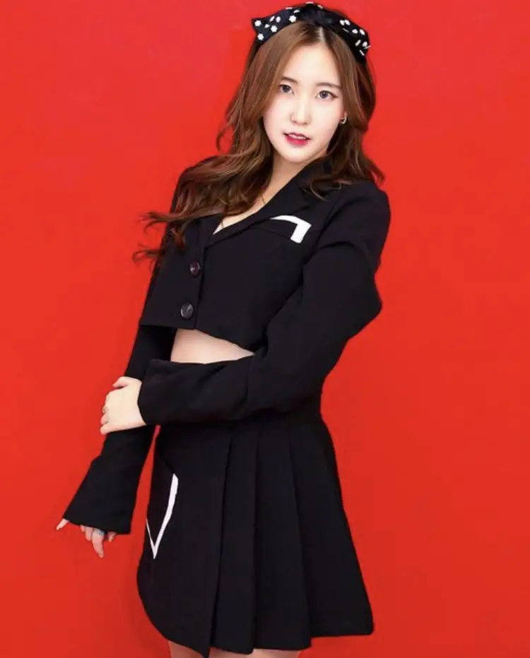 Yeowooya member Ara