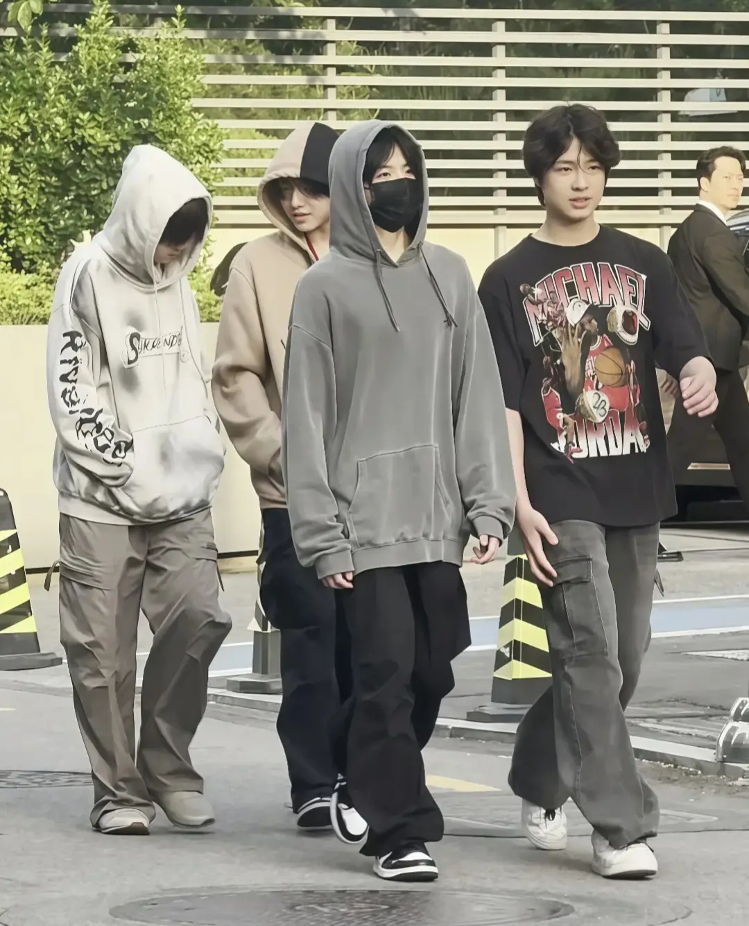 YGNBG (YG New Boy Group/NEXT MONSTER) members are Hwang Namjun, Kim Jiwoon, and N/A.