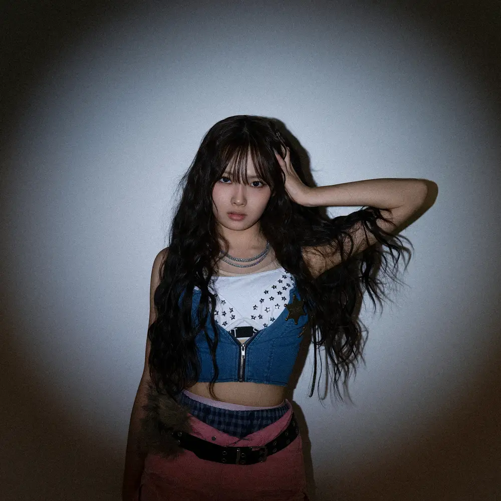 Youngest member Minjeong