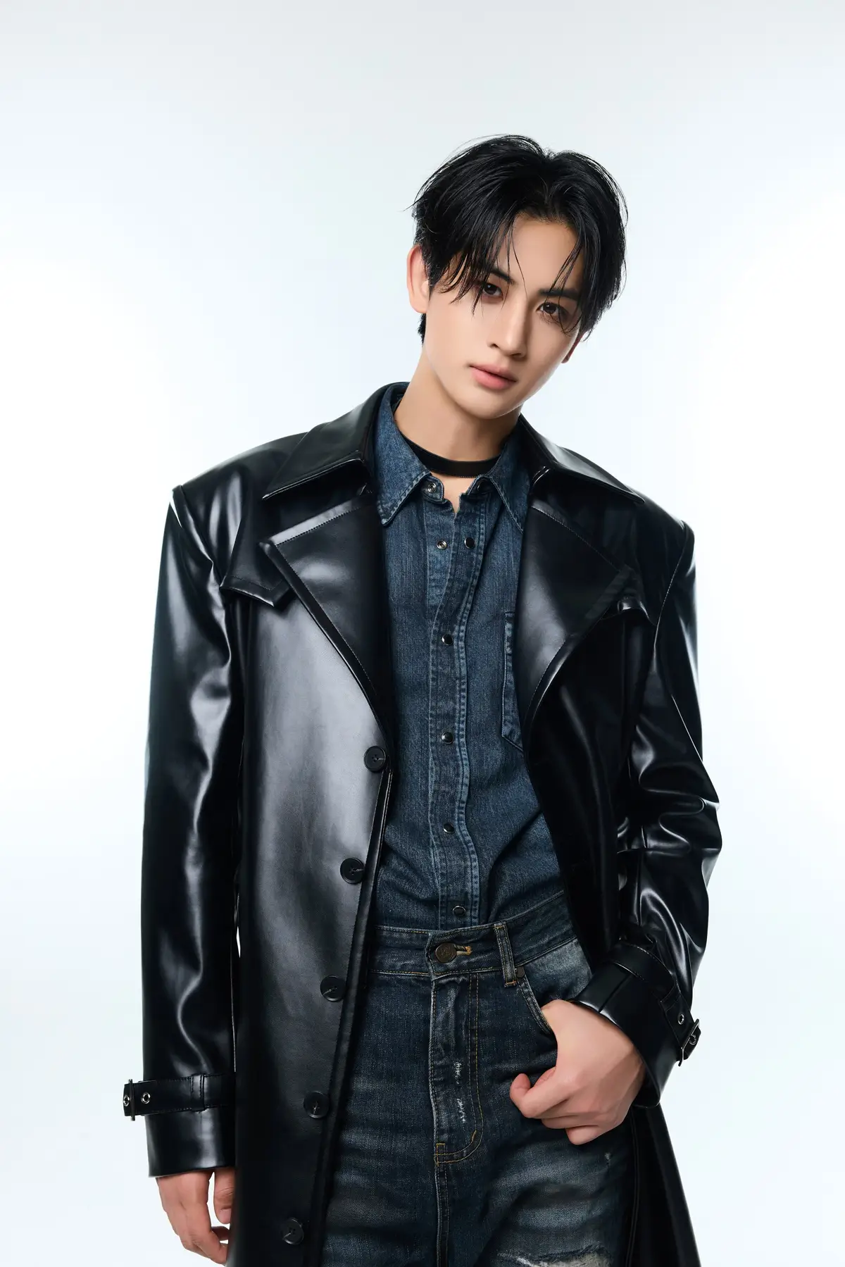 YOUNITE member Hyungseok