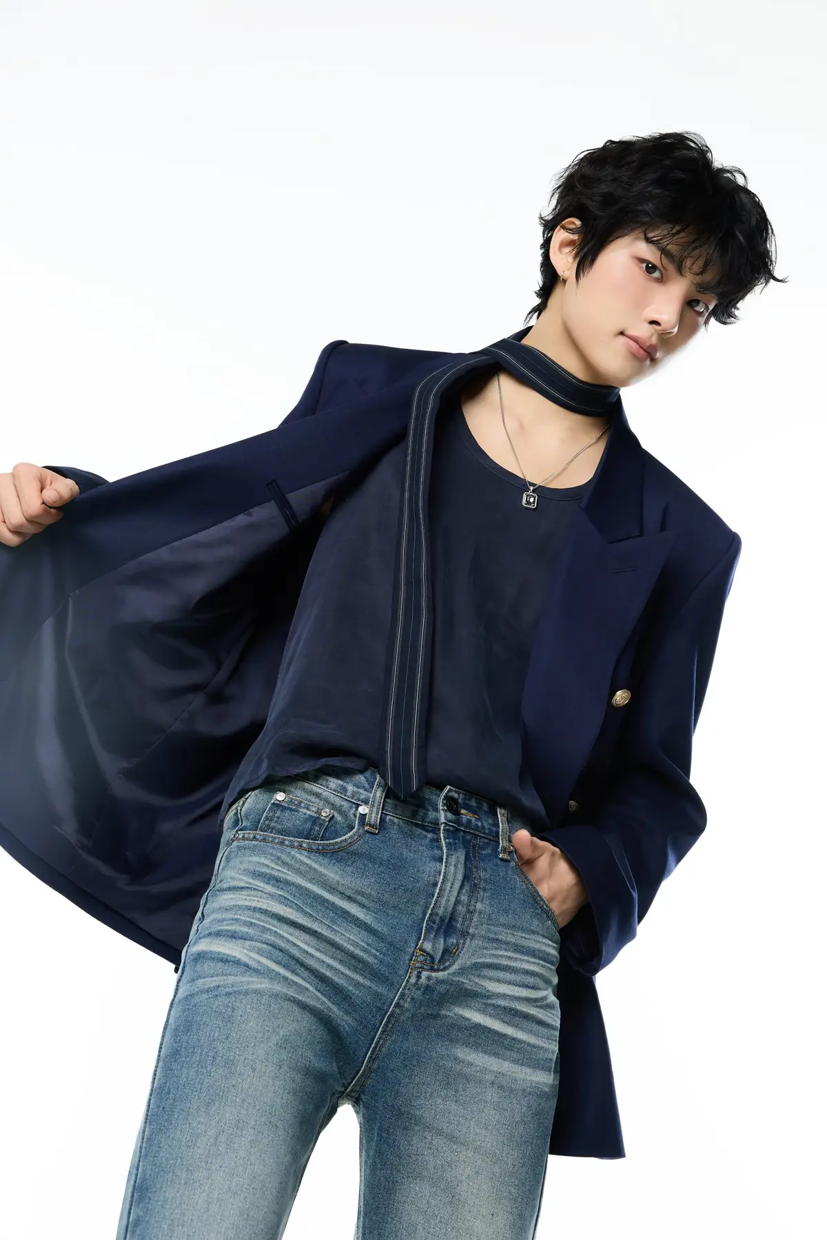YOUNITE member Sion