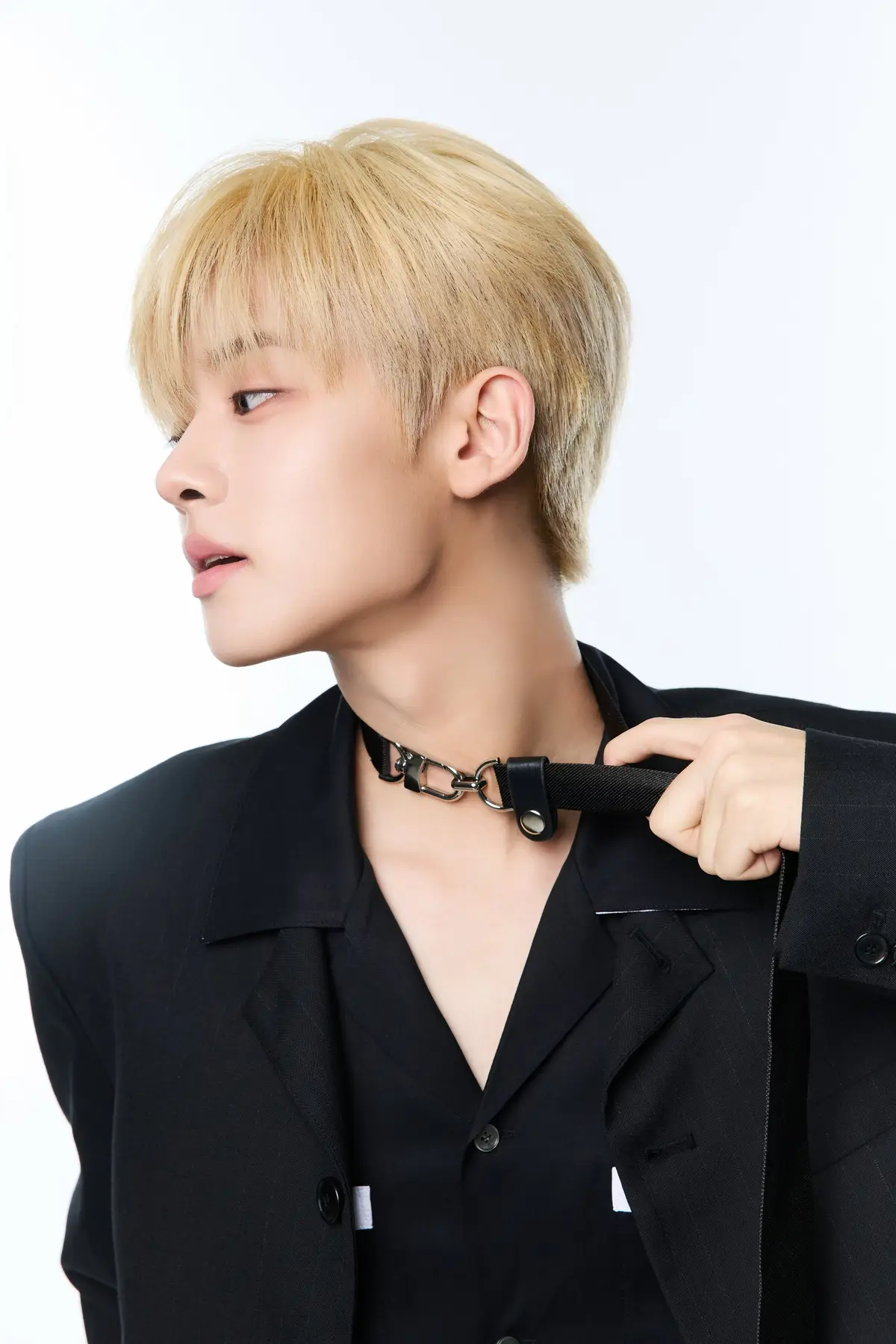 YOUNITE member Woono