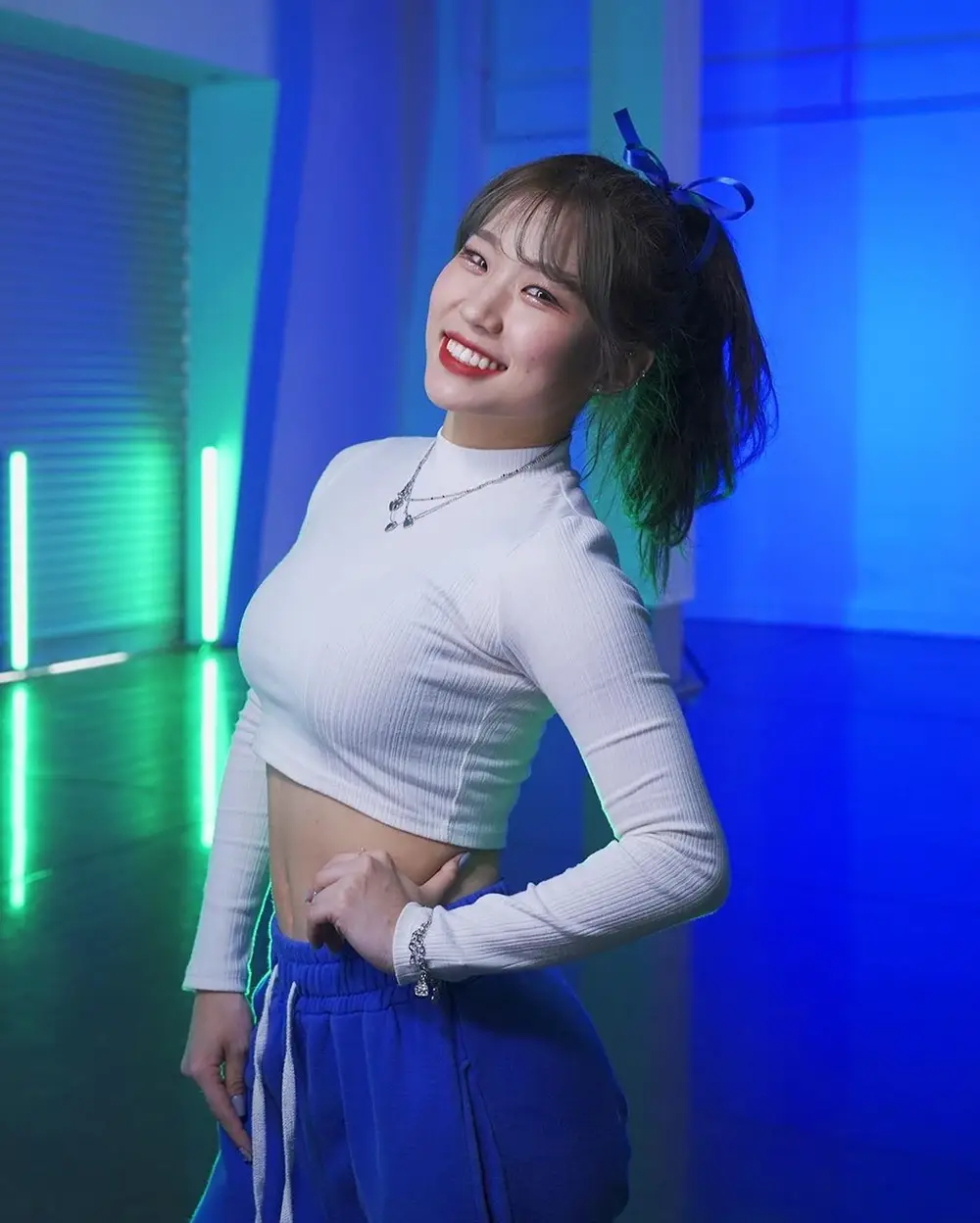 YOURS former member Gain