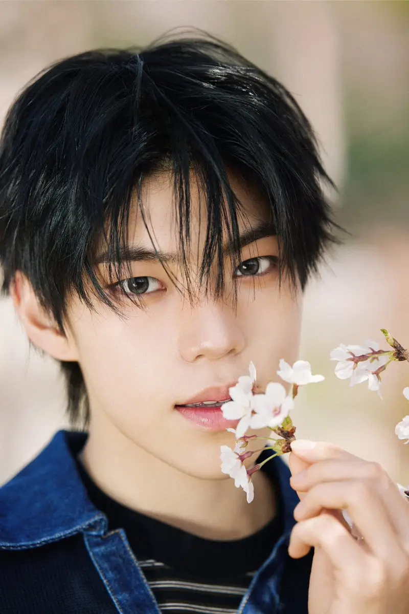 YUHZ Members Profile: Full Names, Ages, Heights, Weights and More YUHZ member Yeontae