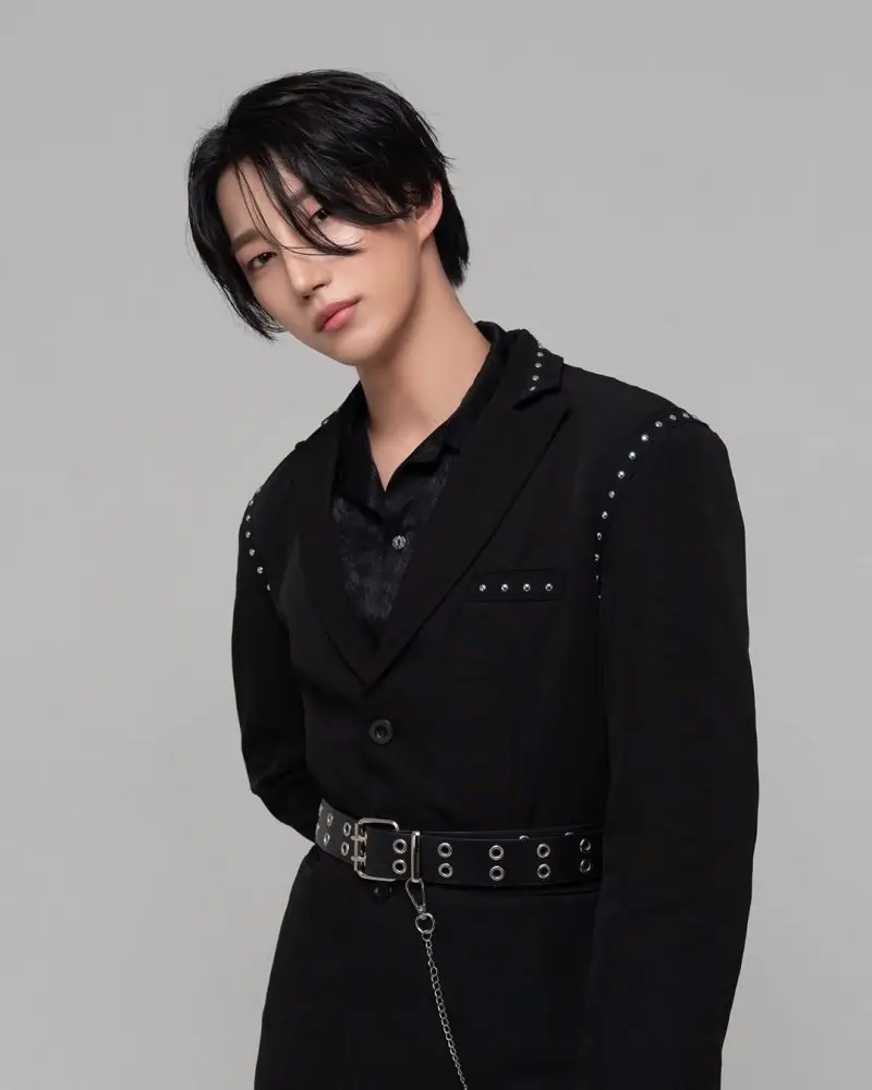 Y&W member Eunjae